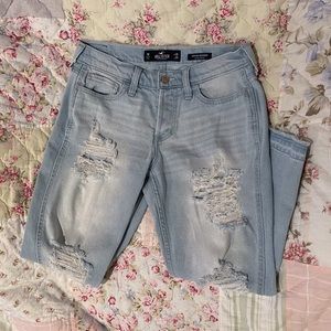 hollister low rise boyfriend jeans, size 1 🤍